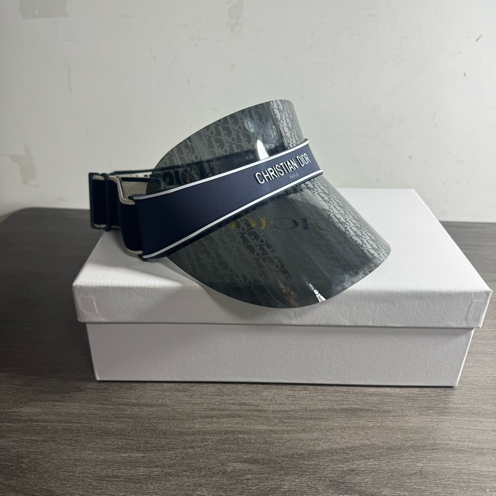 Dior hat - Picture 6 of 6